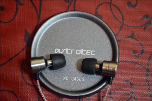 宽松甜润，韵味十足--- 高质低价的圈铁耳机阿思翠AX35